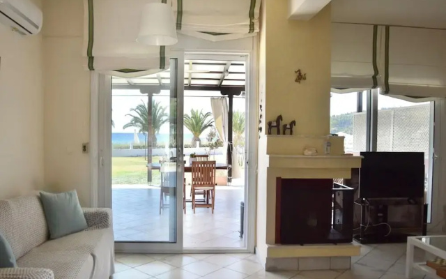 Stunning Beachfront Villa for Rent