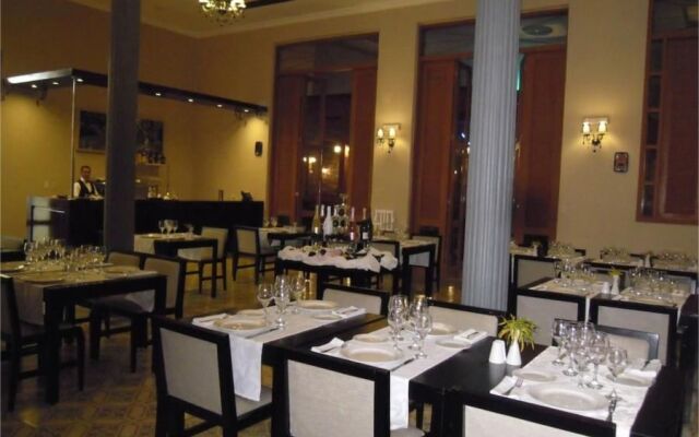 E Rueda Hotel