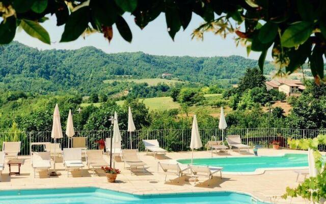 Wonderful Mansion in Ombra with Swimming Pool