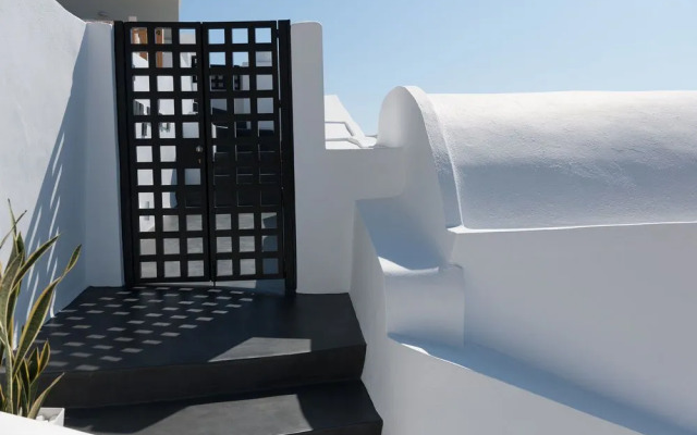 Solstice Luxury Suites