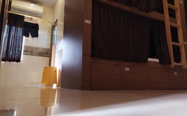 Super Dormitory AC DELUXE
