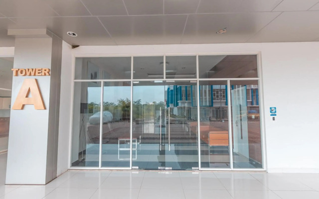Super OYO 1948 Apartement Sentul Tower