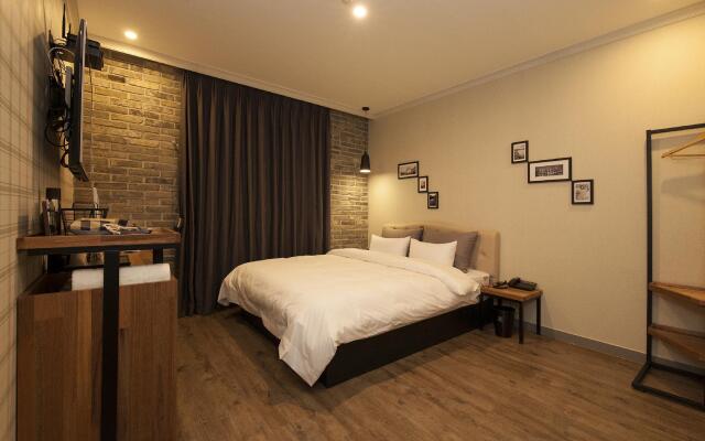 Hotel Gray