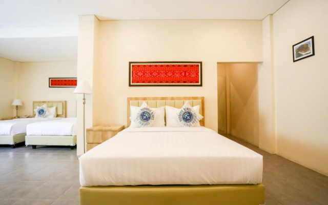 La Cecile Hotel and Cafe Komodo – Guest Rooms – Labuan Bajo