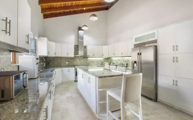 Luxurious 5-bdr villa at Casa de Campo