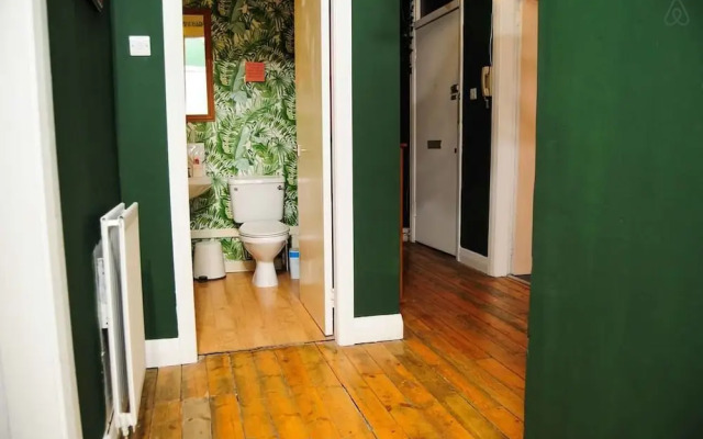 Welcoming Glasgow Home Next Underground