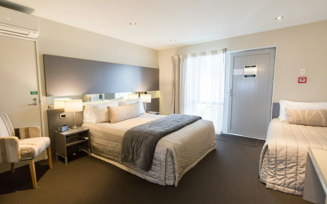 Airport Gateway Motor Lodge