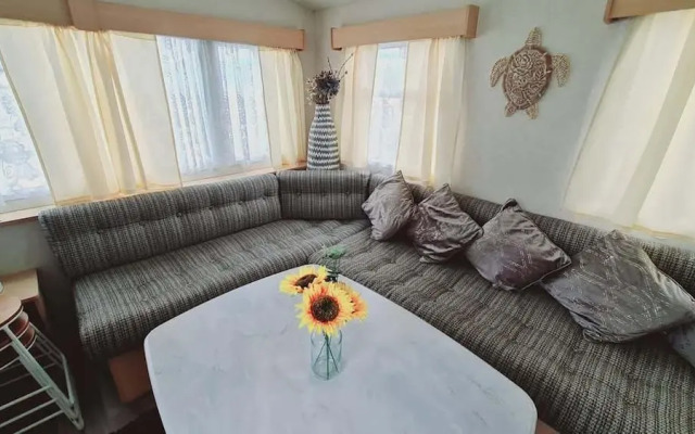 6 Guests - 3 Bedrooms - Entertainment - Near Beach