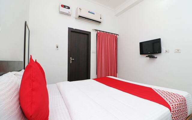 OYO 24199 Hotel Ojus Tower