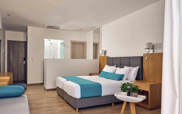 Cavo Orient Beach Hotel