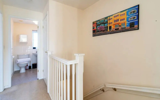 Mandarin Styles 3 Bedroom W/garden in Derby