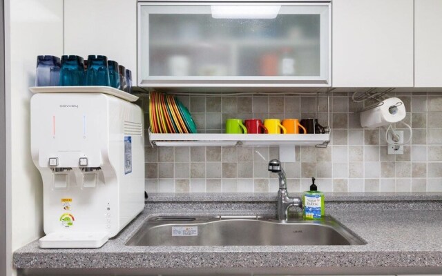 Edel Guesthouse - Hostel