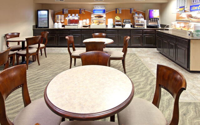 Holiday Inn Express Branson-Green Mountain Drive by IHG