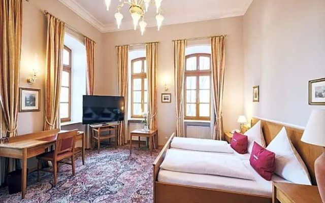 Hotel & Restaurant Waldschloss