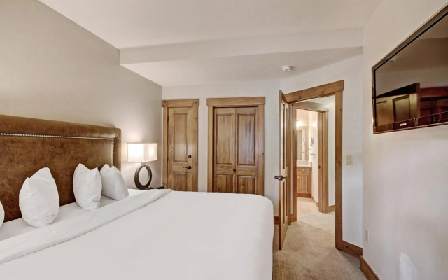 Mountain Thunder Lodge