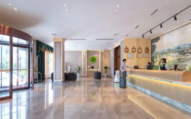 Vienna 3 Best Hotel (Yangxin High-Speed Railway Station Guanggu Square) – Lobby – Huangshi