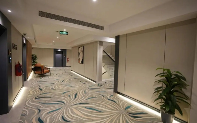 Ambassador Suites