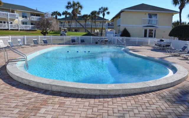Sandpiper Cove Tennis Villas by Holiday Isle