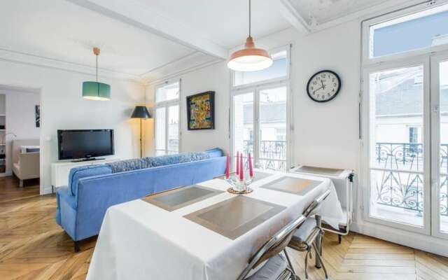 Charming Apartment With Balcony - 5 min Republique