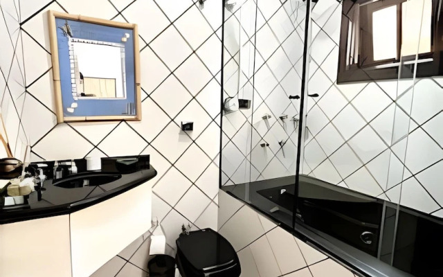 Casa com piscina em Acapulco Guarujá SP3