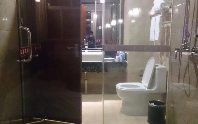 Huayi Business Hotel