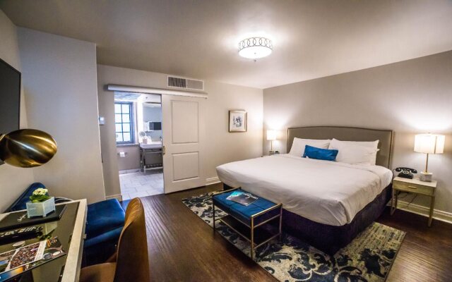 Seven Gables, St. Louis West, a Tribute Portfolio Hotel
