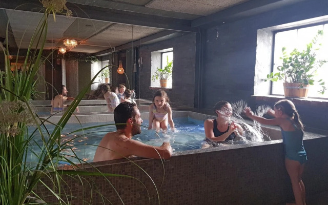 Lanthotell Lögnäs Gård