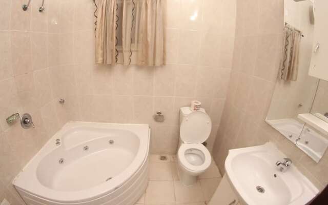 Residency Hotel Leophine House