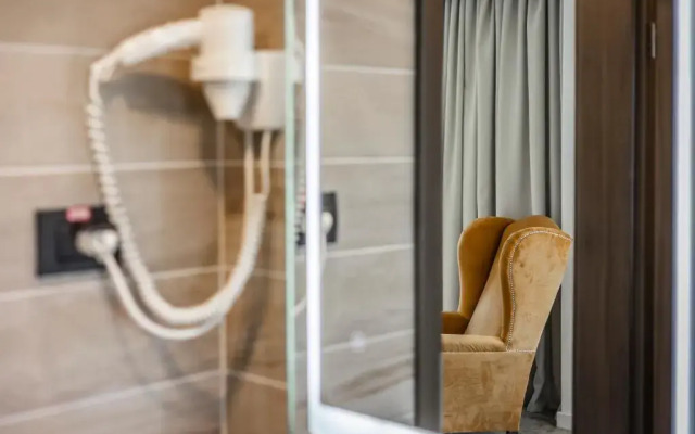 Charm Boutique Hotel