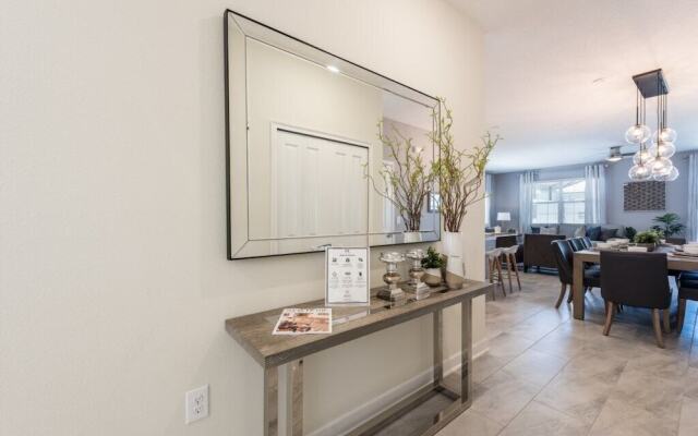 Champions Gate -luxurious 5 Bedroom! Townhouse