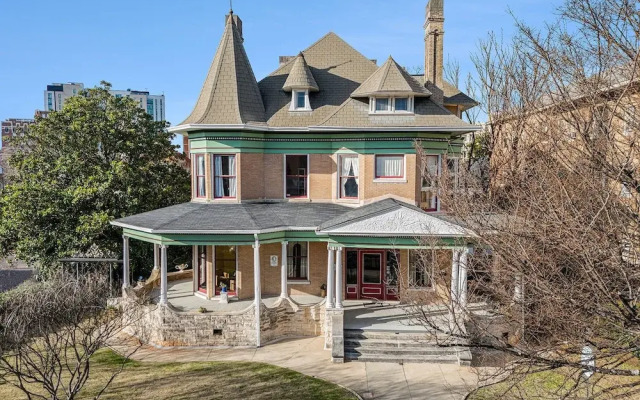 Hassinger Daniels Guest House