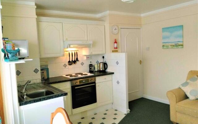 57 New Esplanade Court, Beach Close By Pool View