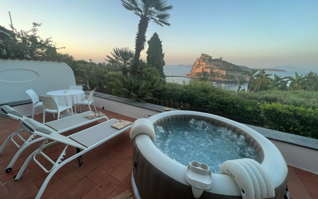 Villa To Ischia With Love