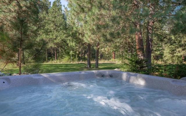 River Lodge in Plain