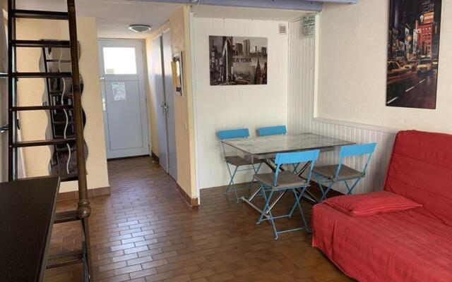 Appartement Cap d'Agde, 2 pièces, 5 personnes - FR-1-607-77