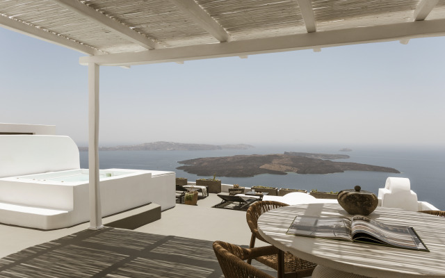 Aqua Luxury Suites