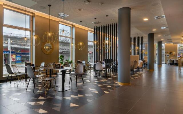 Holiday Inn - the niu, Ridge Halle Central Station by IHG