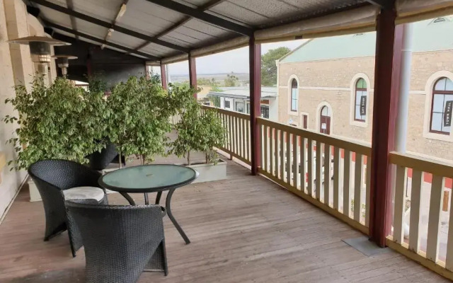 Balcony on Sixth Lodge