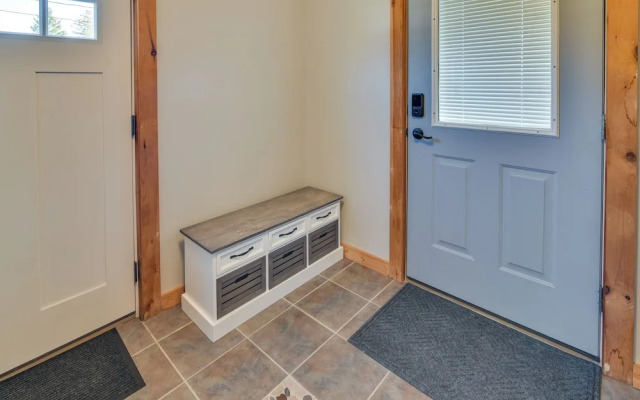 Oceanside Bass Harbor Home w/ Peaceful Deck!