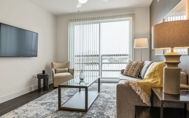 Landing Apartments - Lewisville