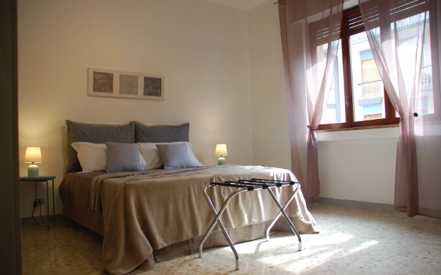 Bari Rooms Central Station