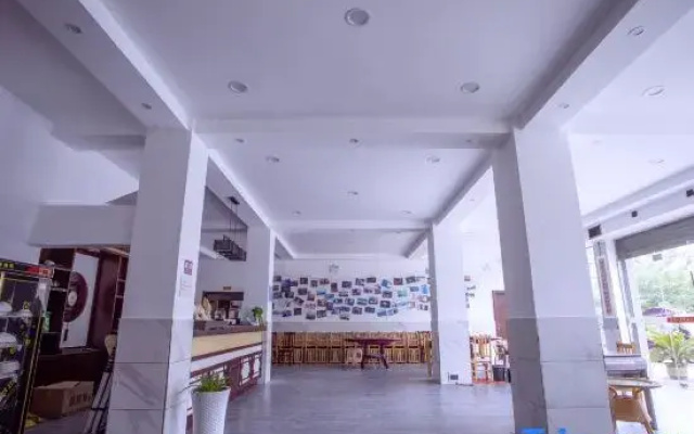 Lichuan Xingshe Renjia Homestay