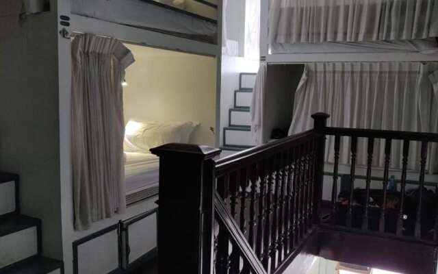 TRIBE THEORY - Startup Hostel for Entrepreneurs & Digital Nomads