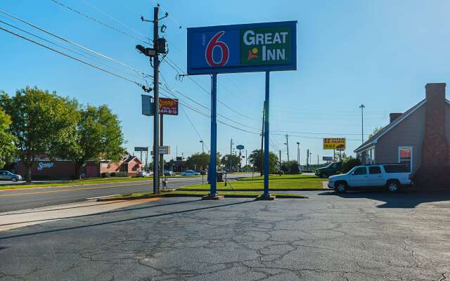 Motel 6 Perry, GA