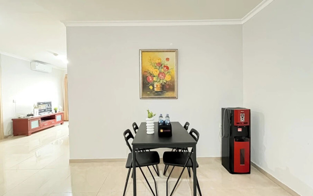 Warm And Nice 2Br At Permata Senayan Apartment