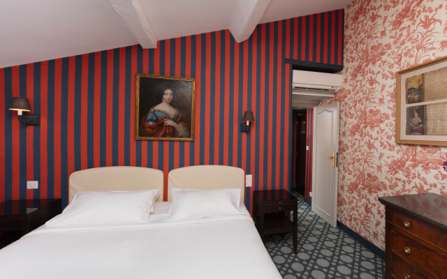 Royal Garden Hotel