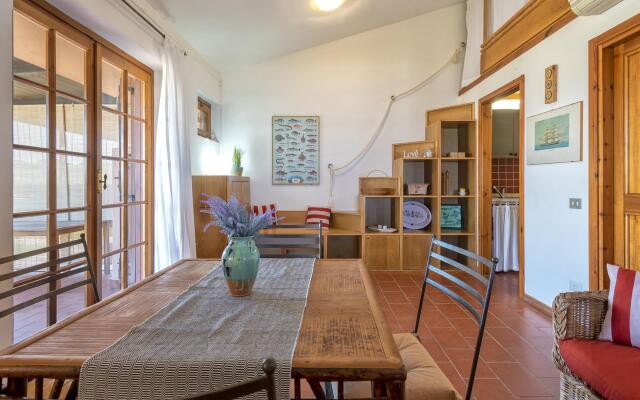 Villino Maja 2 Bedrooms Apartment in Stintino