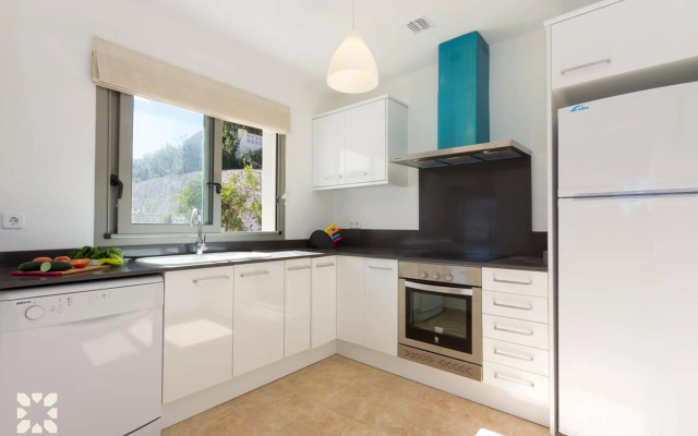 Villa Dalia by Abahana Villas