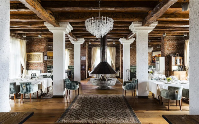 Maison & Chateau Copsa