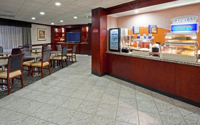 Holiday Inn Express Paramus